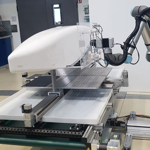 System für die aktive Thermografie mit kollaborierendem Roboter, Drehtisch, Förderband, Hub- und Linearsystem sowie Bauteilaufnahme (Fairing von EFW)