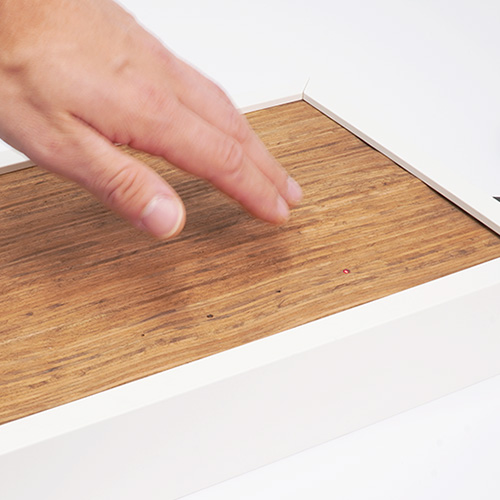 Gedruckte Näherungssensorik auf Holzfurnier (Deckseite) – Shy Tech für Fahrzeuginterieur oder Inneneinrichtung