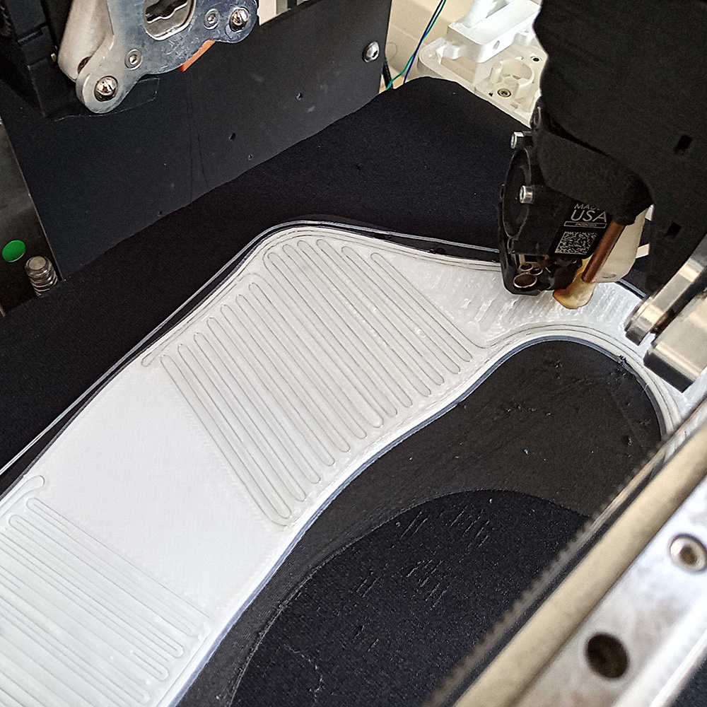Produktionsprozess für adaptive Multimaterial-Fußgelenk-Orthese mit WEAM