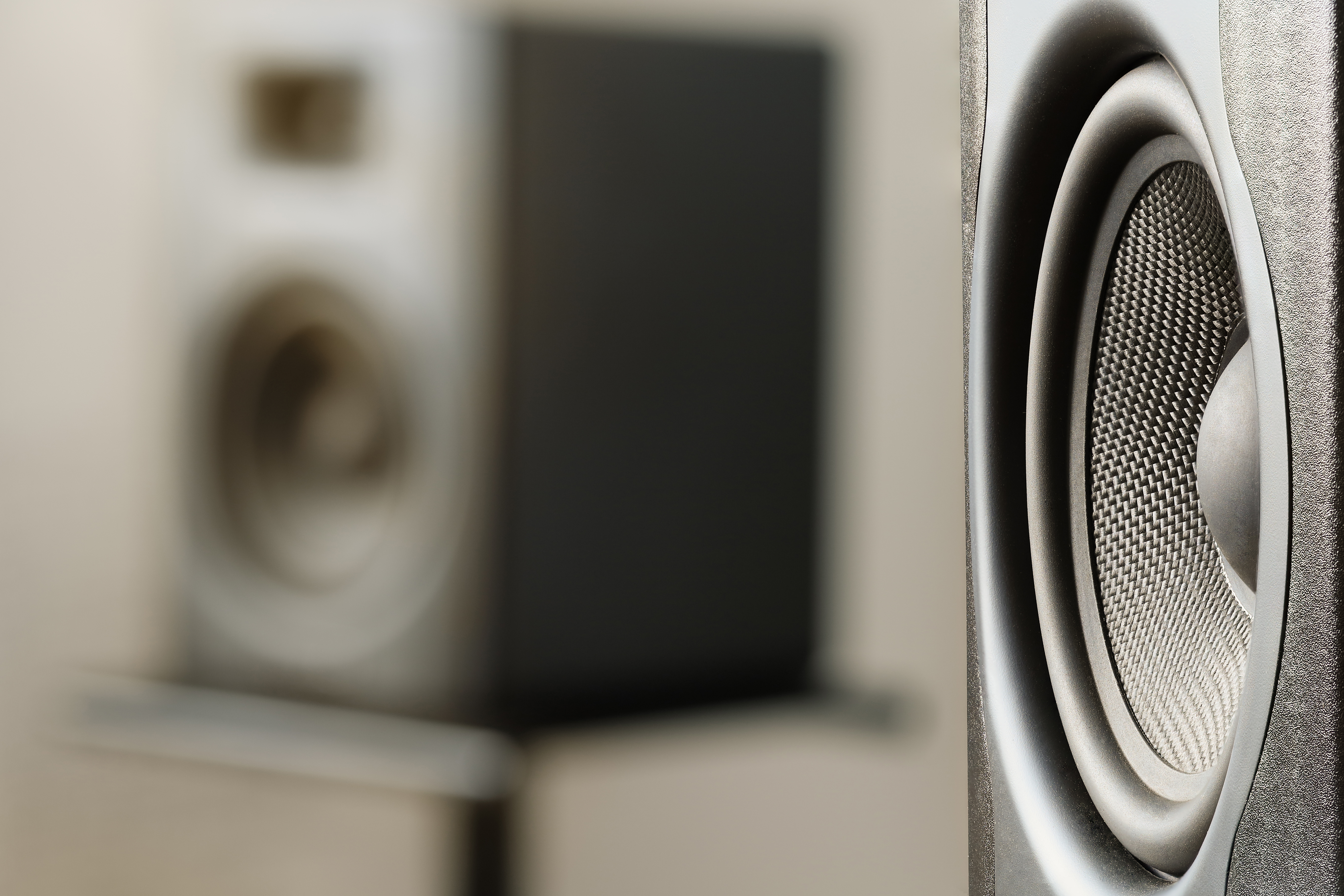 Material selection and design principles of the housing have a major impact on the sound quality of a speaker 